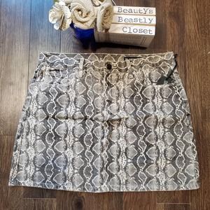 Blank NYC Snake Print Mini Skirt - Gray and White